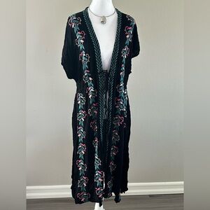 Black Floral Embroidered Kimono
